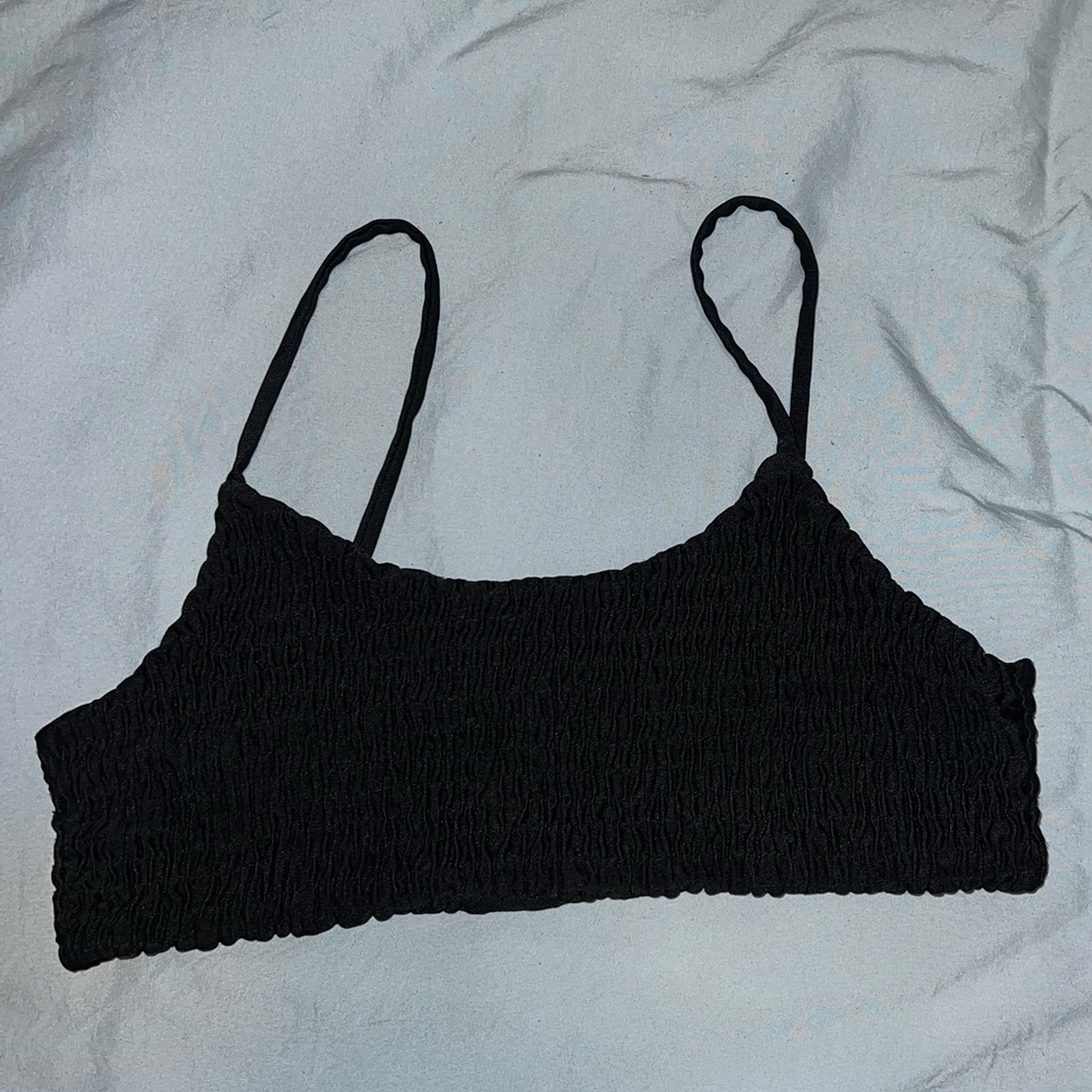 Ribbed black top